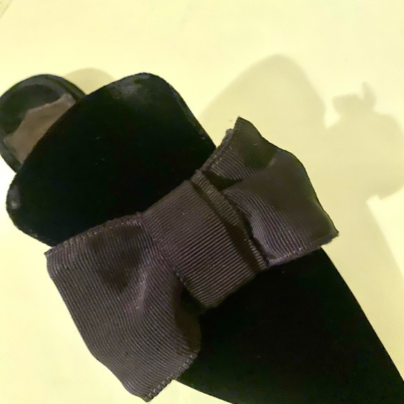 Prada Bow Loafers - Picture 5 of 14